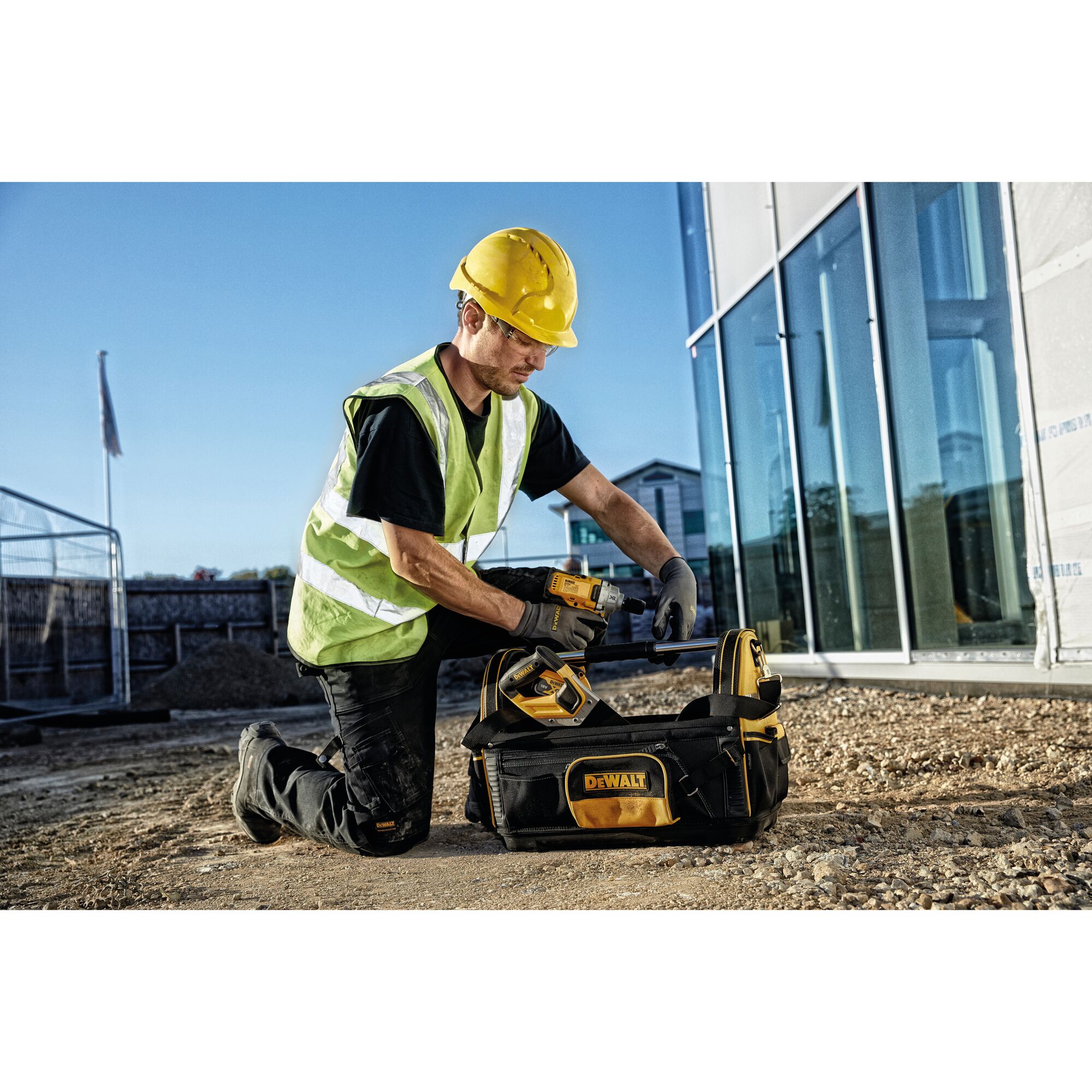 Dewalt open online tote