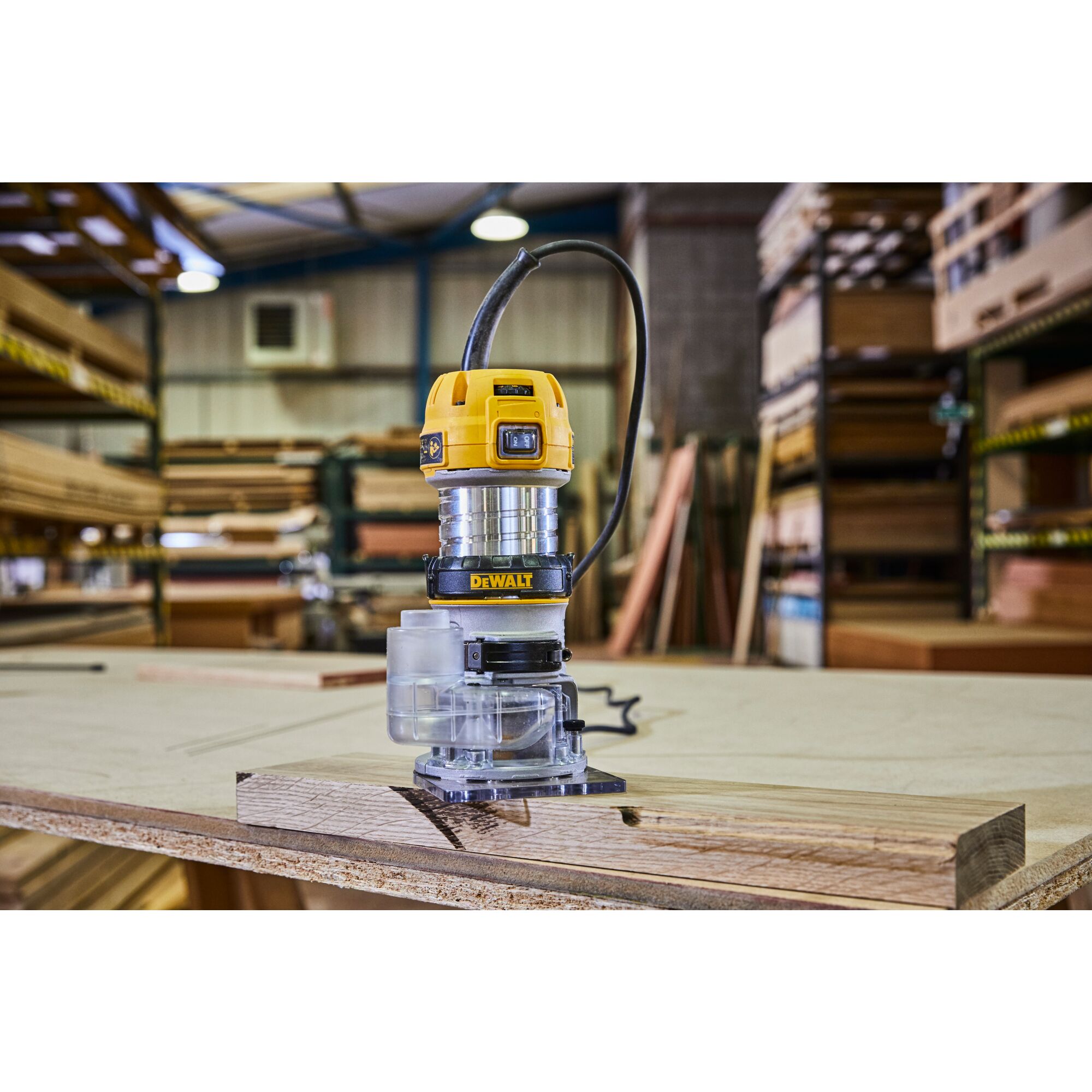 Dewalt d26200 compact outlet router