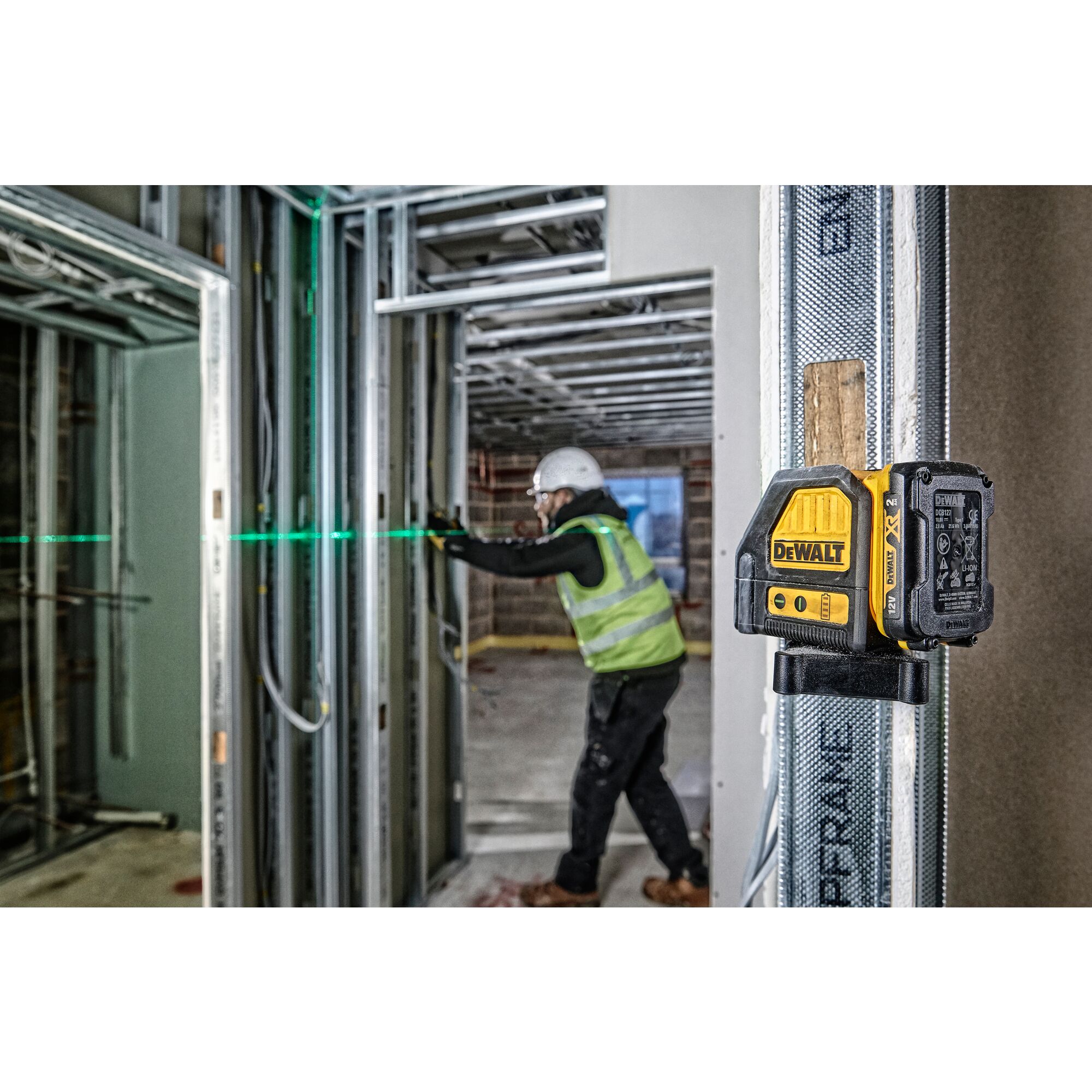 12V XR Cross Line Green Laser 1 X 2 Ah DEWALT