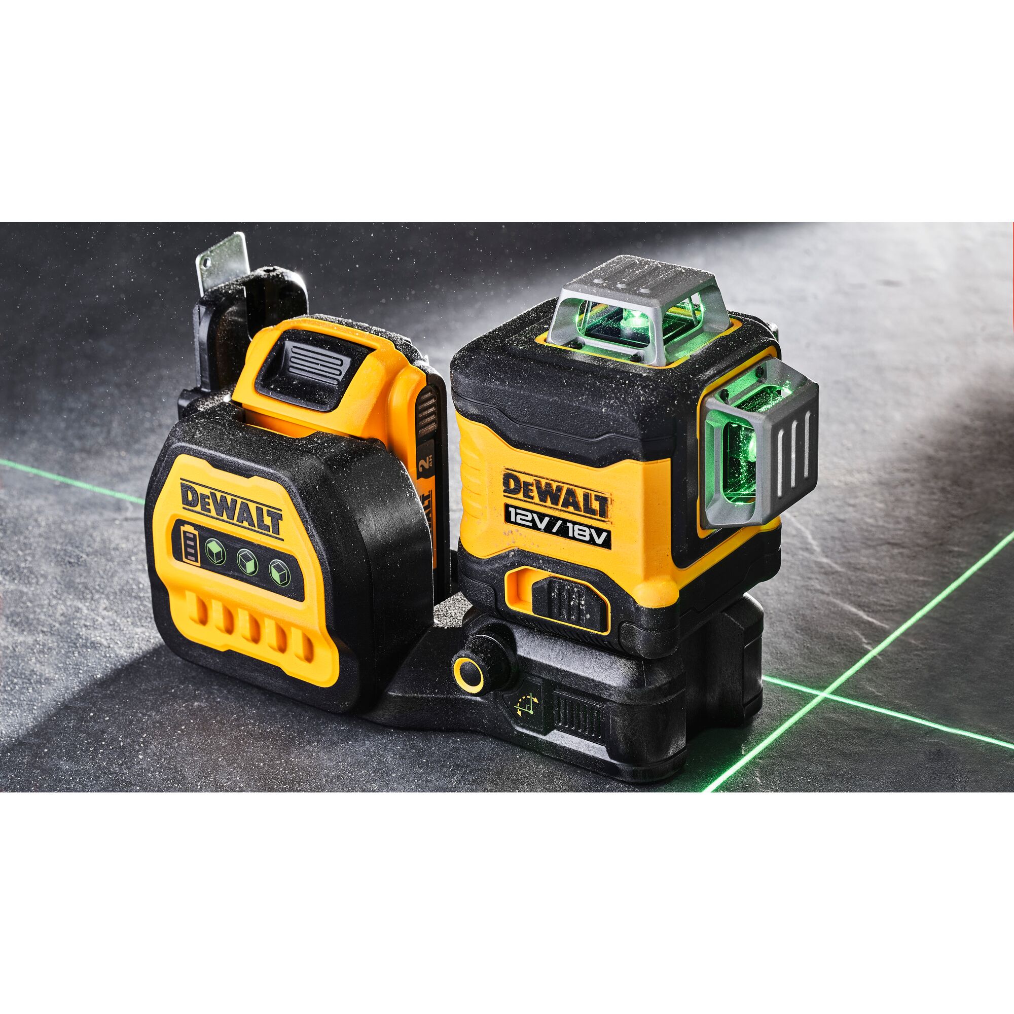 12V 18V XR Green Cross Line Laser 1 X 2 Ah 3 x 360 mm DEWALT