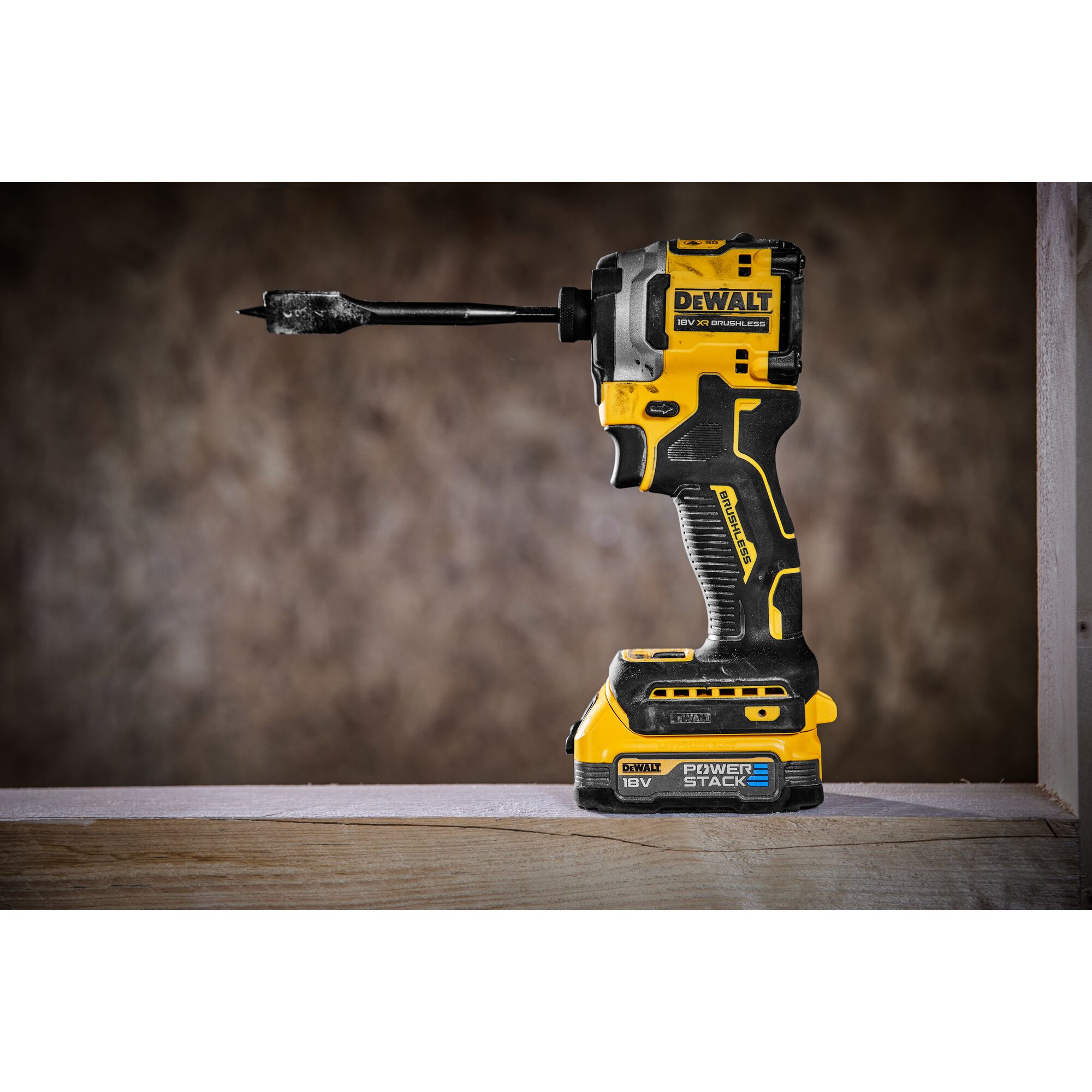 18V XR Brushless Compact Impact Driver 2 X POWERSTACK DEWALT