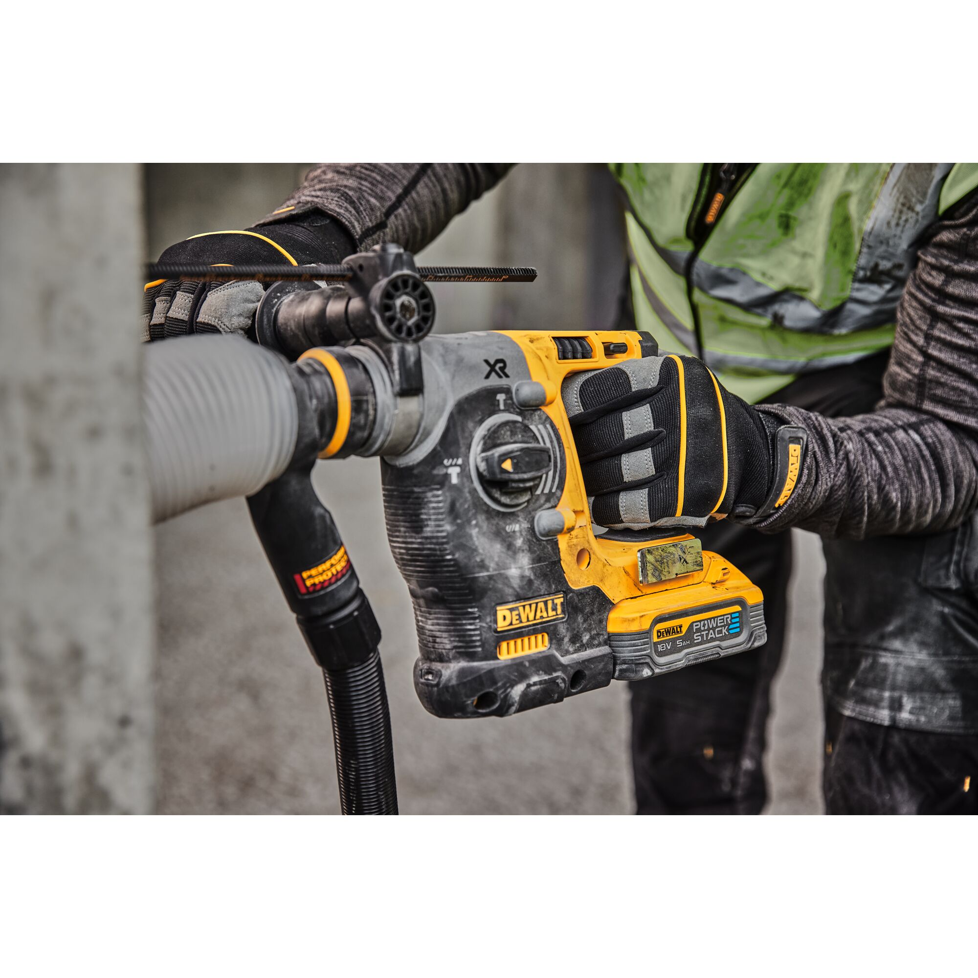 18V XR Brushless 24mm SDS-Plus Hammer Drill - 2 X POWERSTACK 5AH | DEWALT