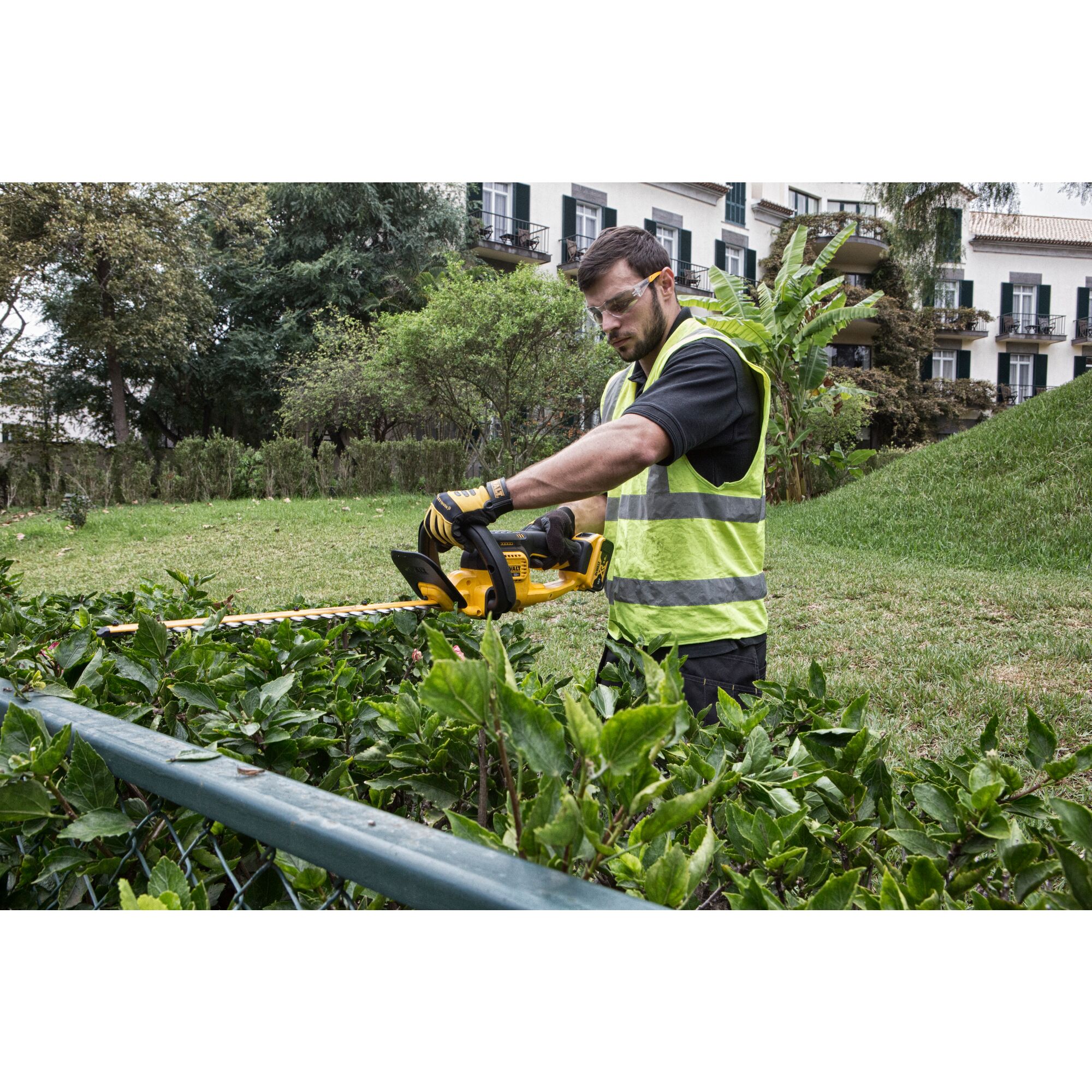 Dewalt hedge trimmer on sale bare unit