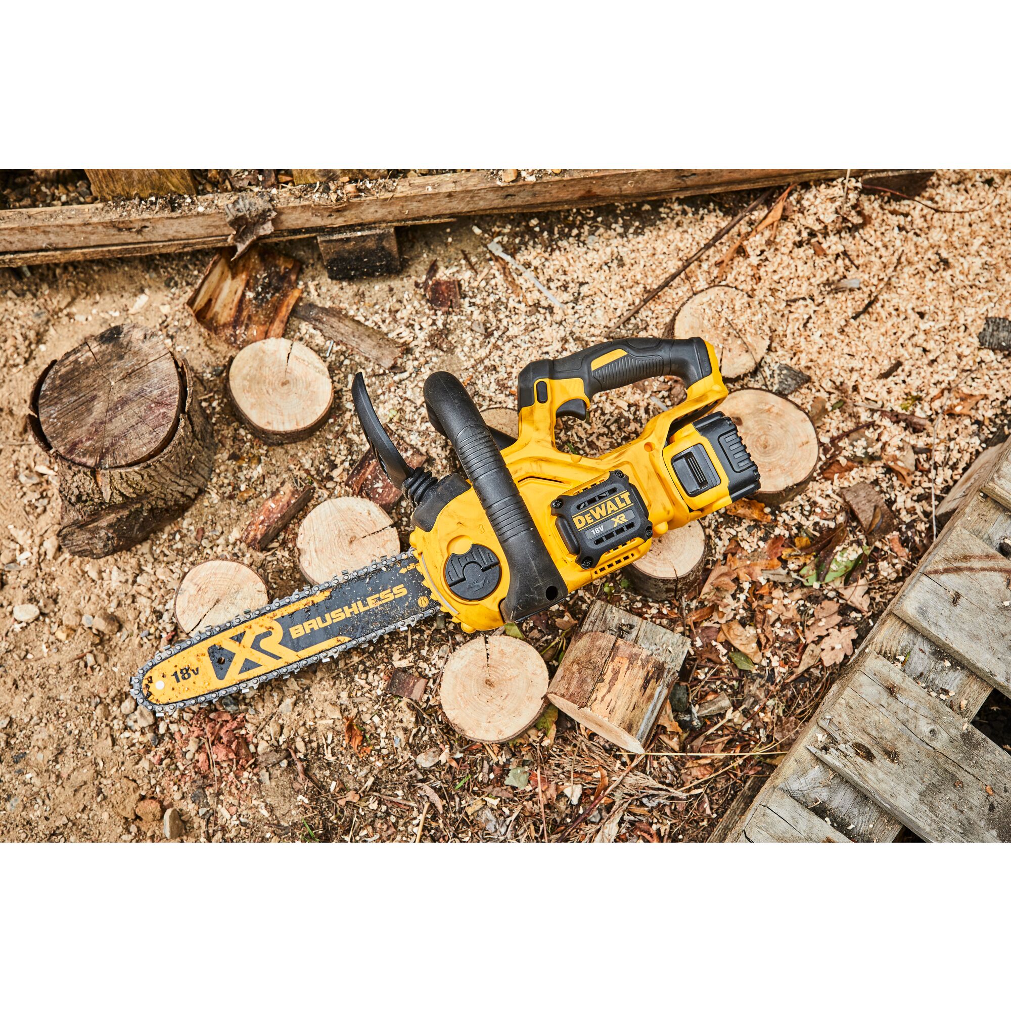 Dewalt cordless chainsaw discount 18v