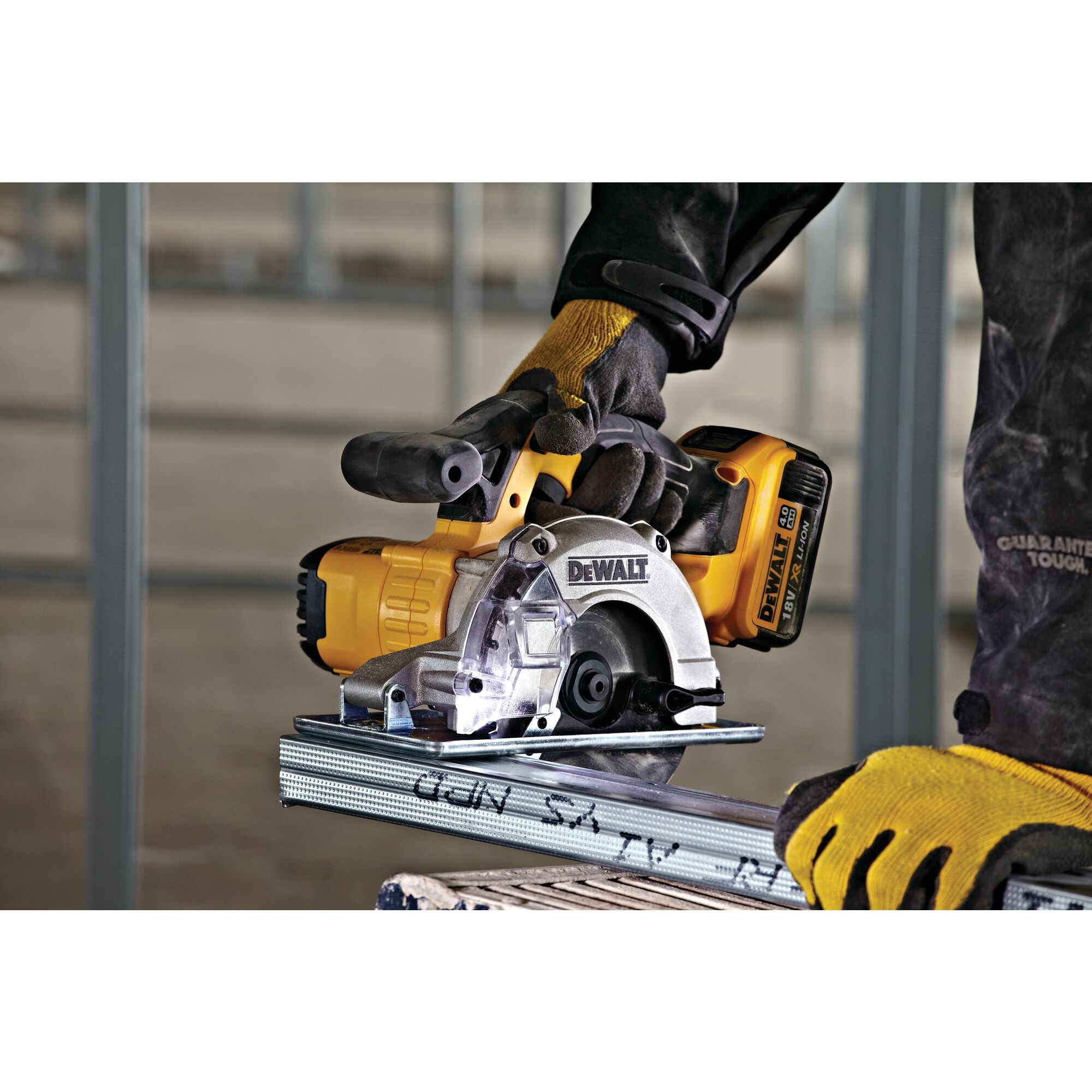 Steel cutting clearance saws