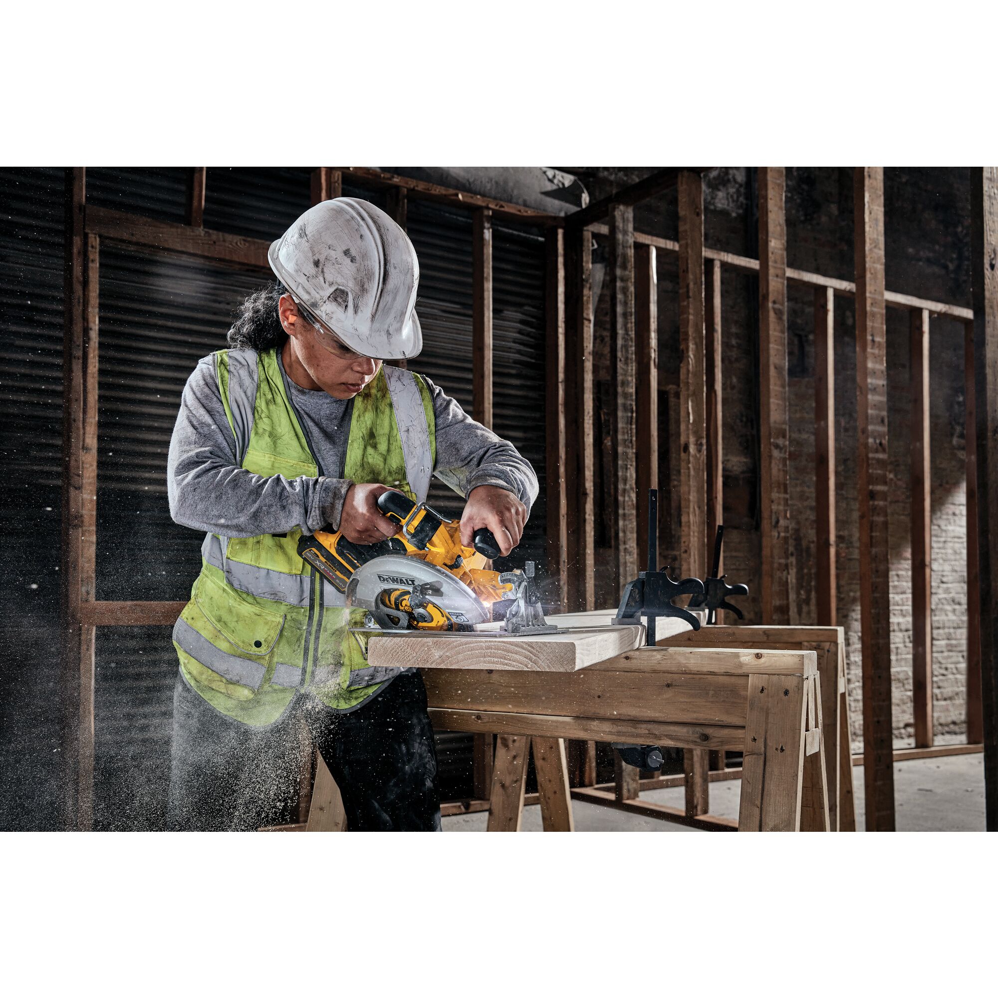 18V XR 190mm Circular Saw With FLEXVOLT ADVANTAGE Bare Unit DEWALT