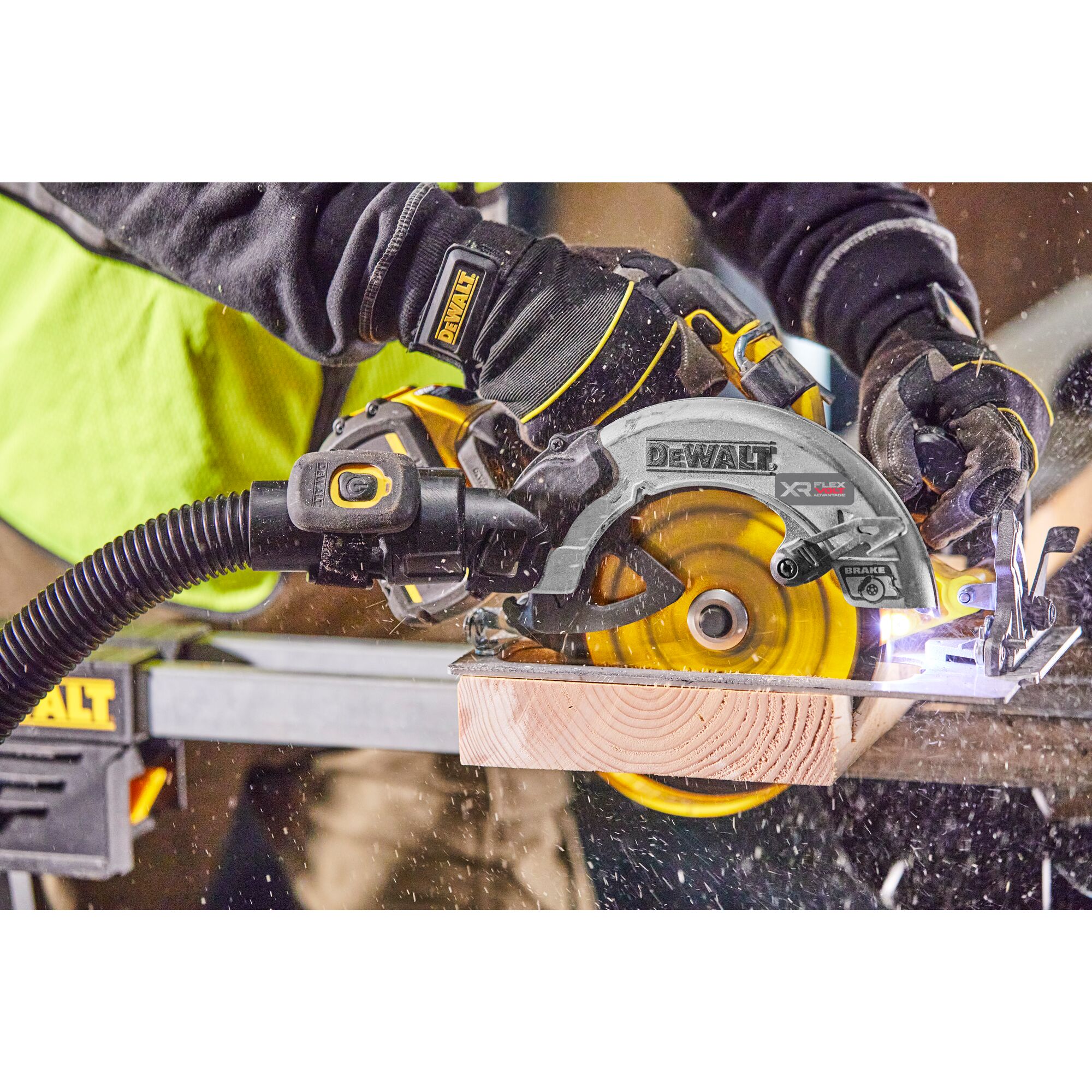 Flexvolt advantage deals circular saw