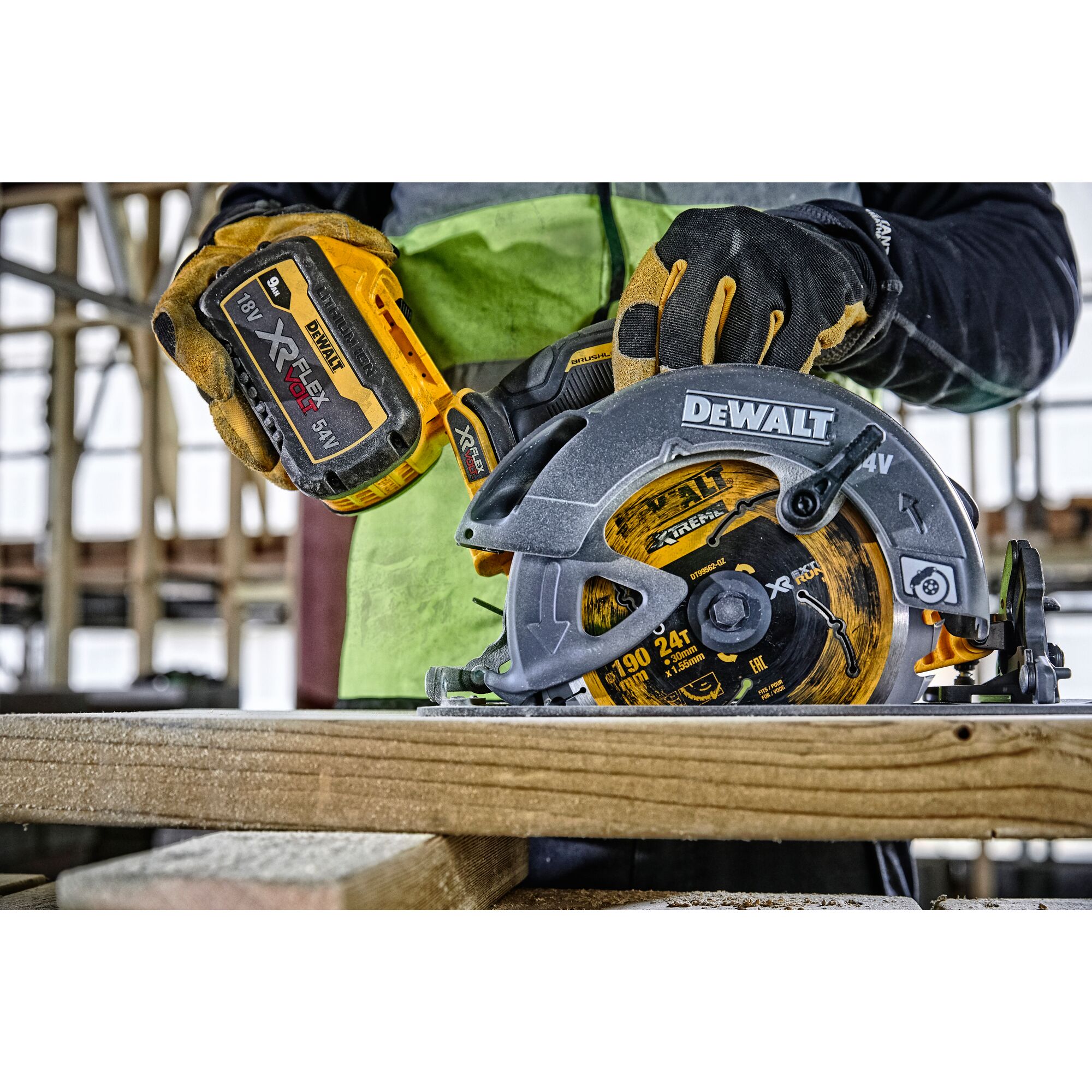 54V XR FLEXVOLT 190mm Circular Saw 2 X 9 Ah DEWALT