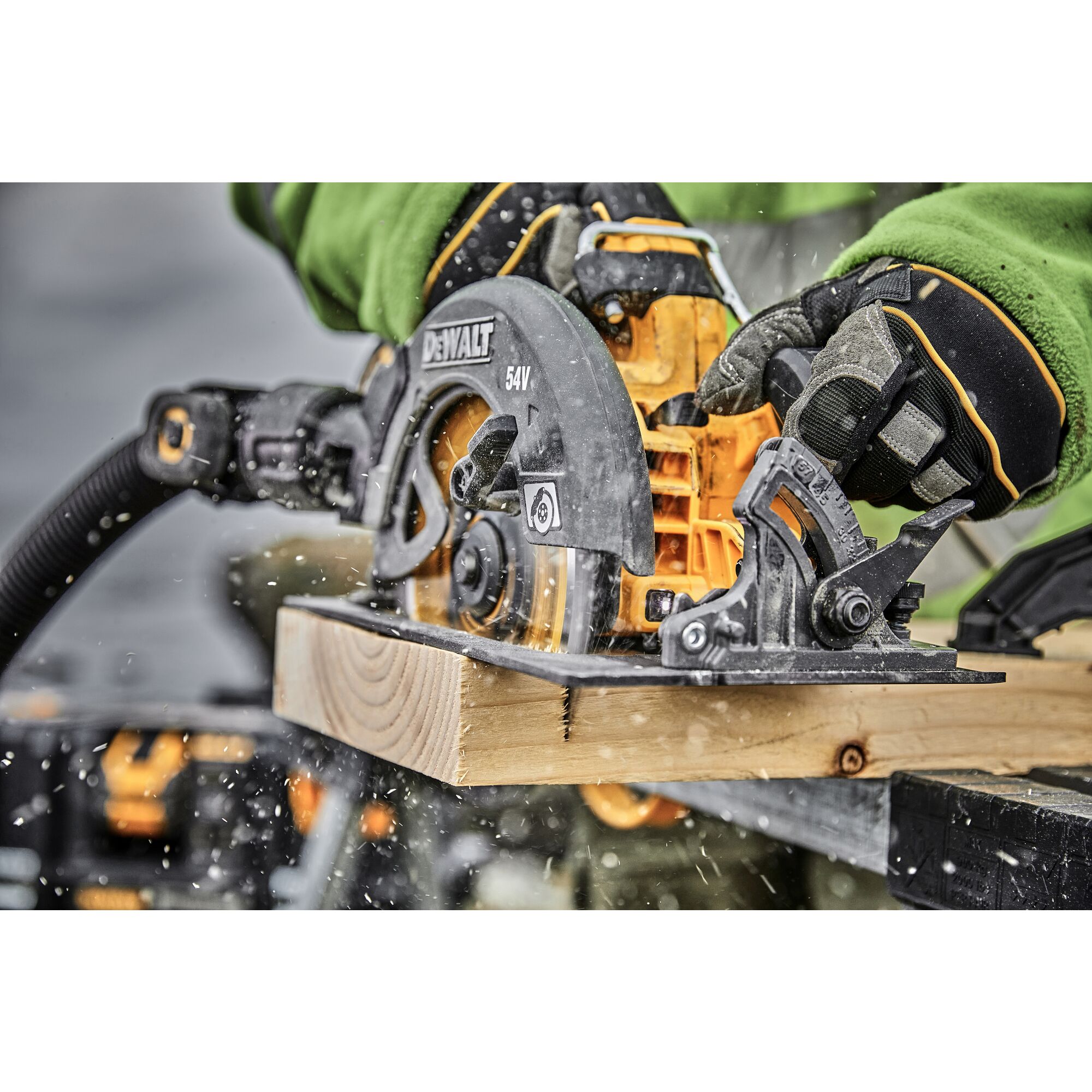 Flexvolt dewalt best sale circular saw