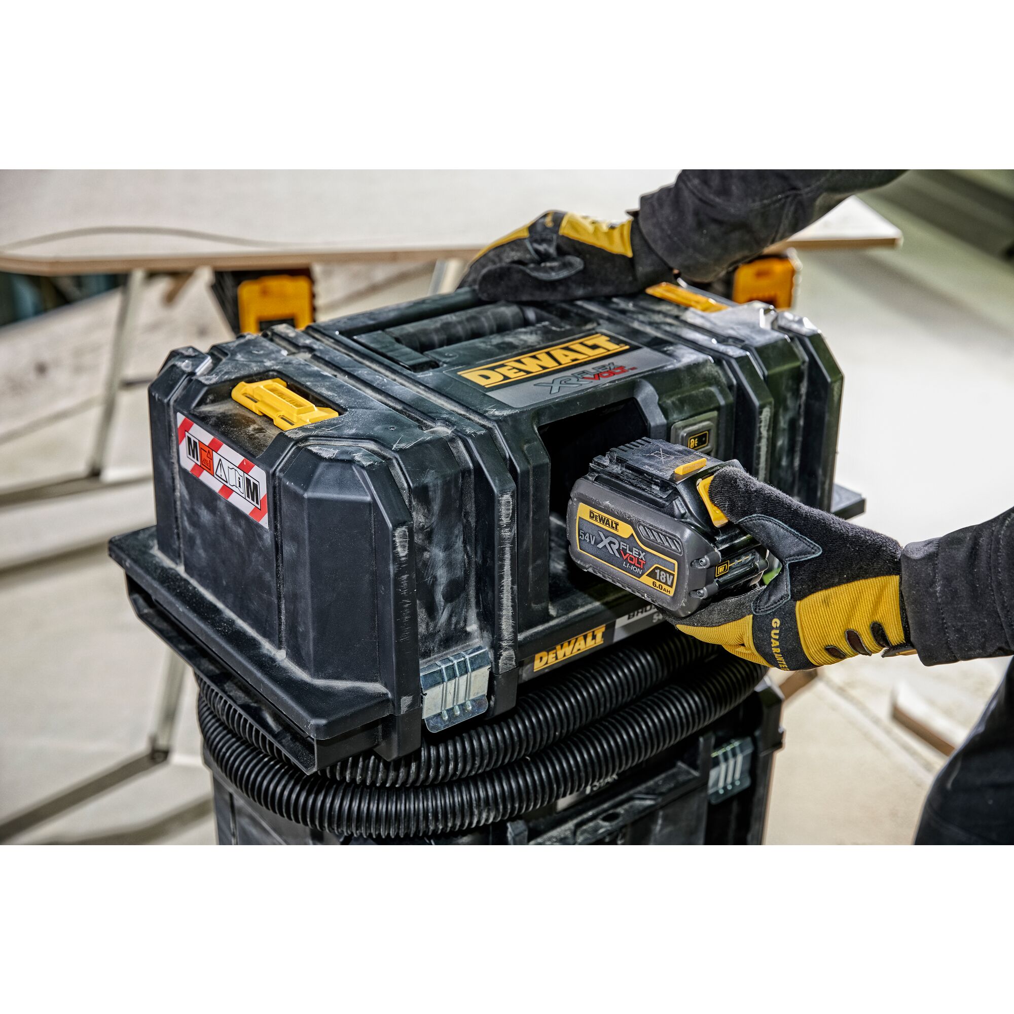 Dewalt 54v dust extractor new arrivals