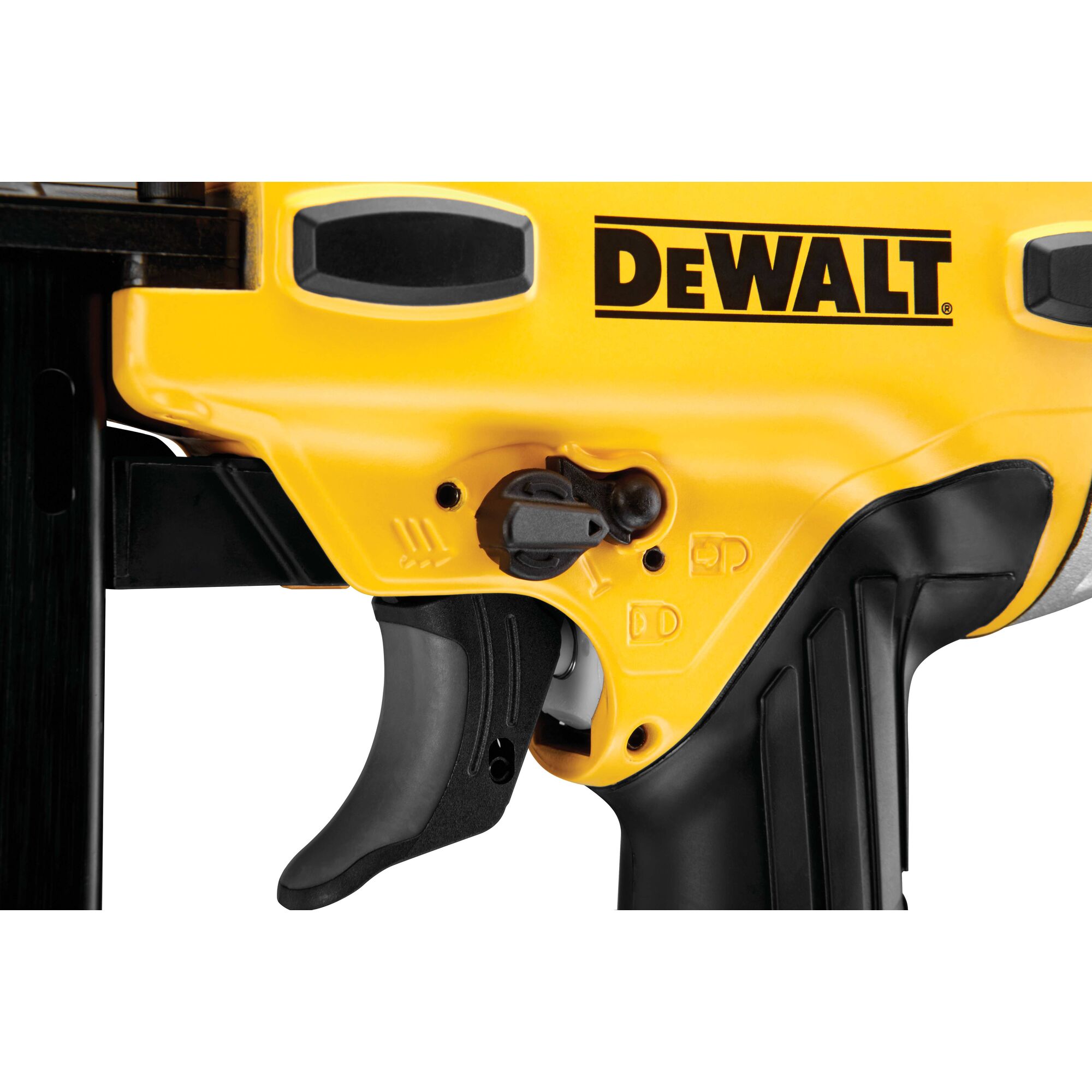 Dewalt cordless staple online gun lowes