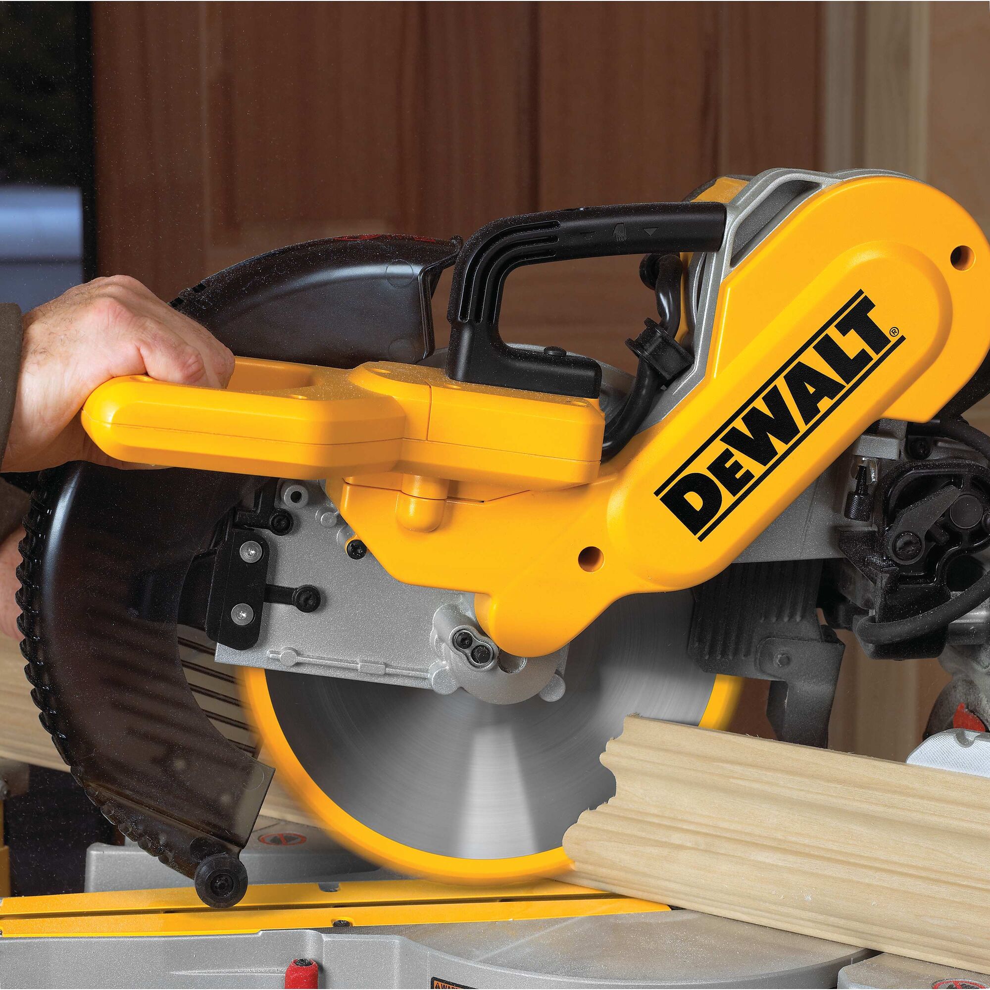 Dewalt 10 deals inch miter saw