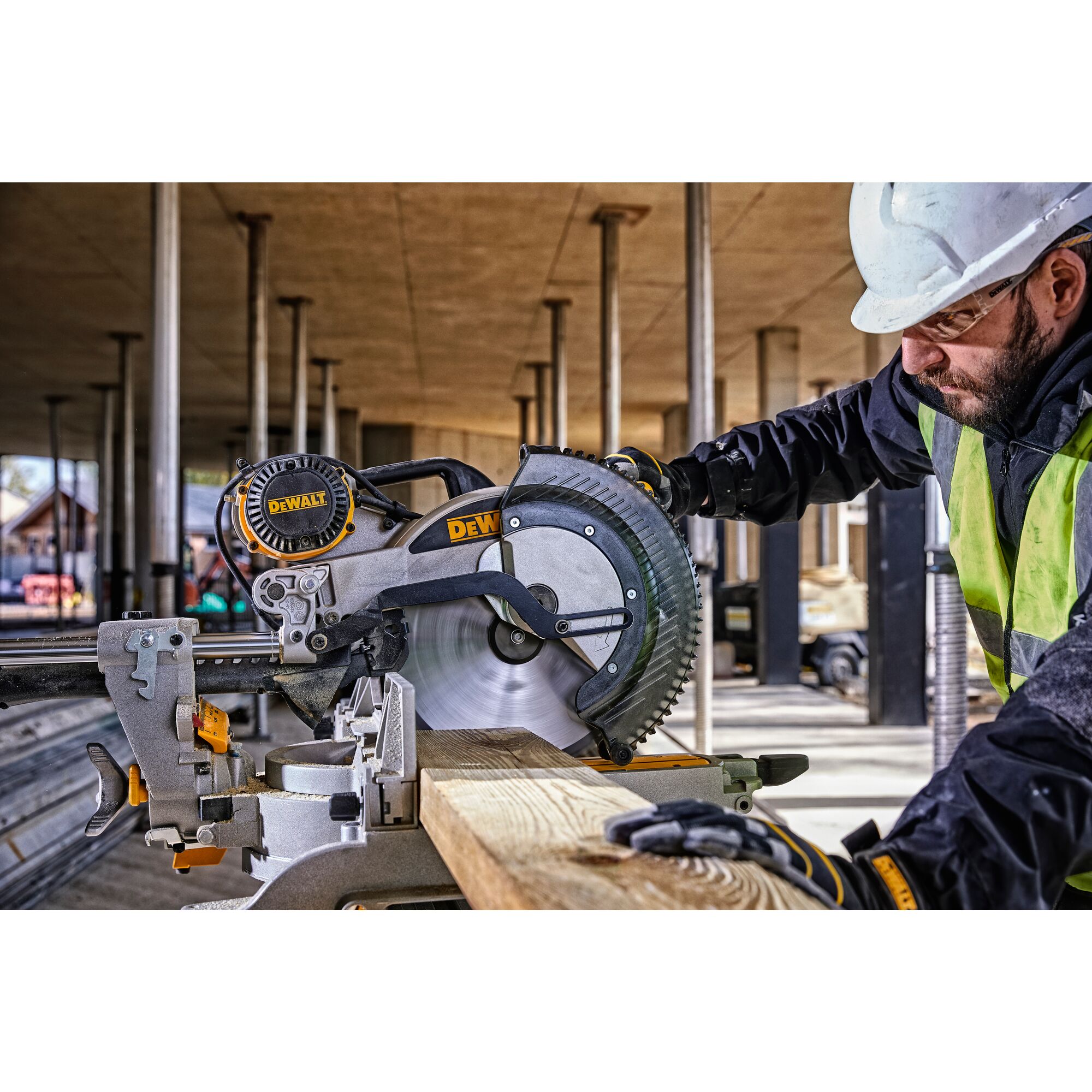 Dewalt 12 deals sliding miter saw