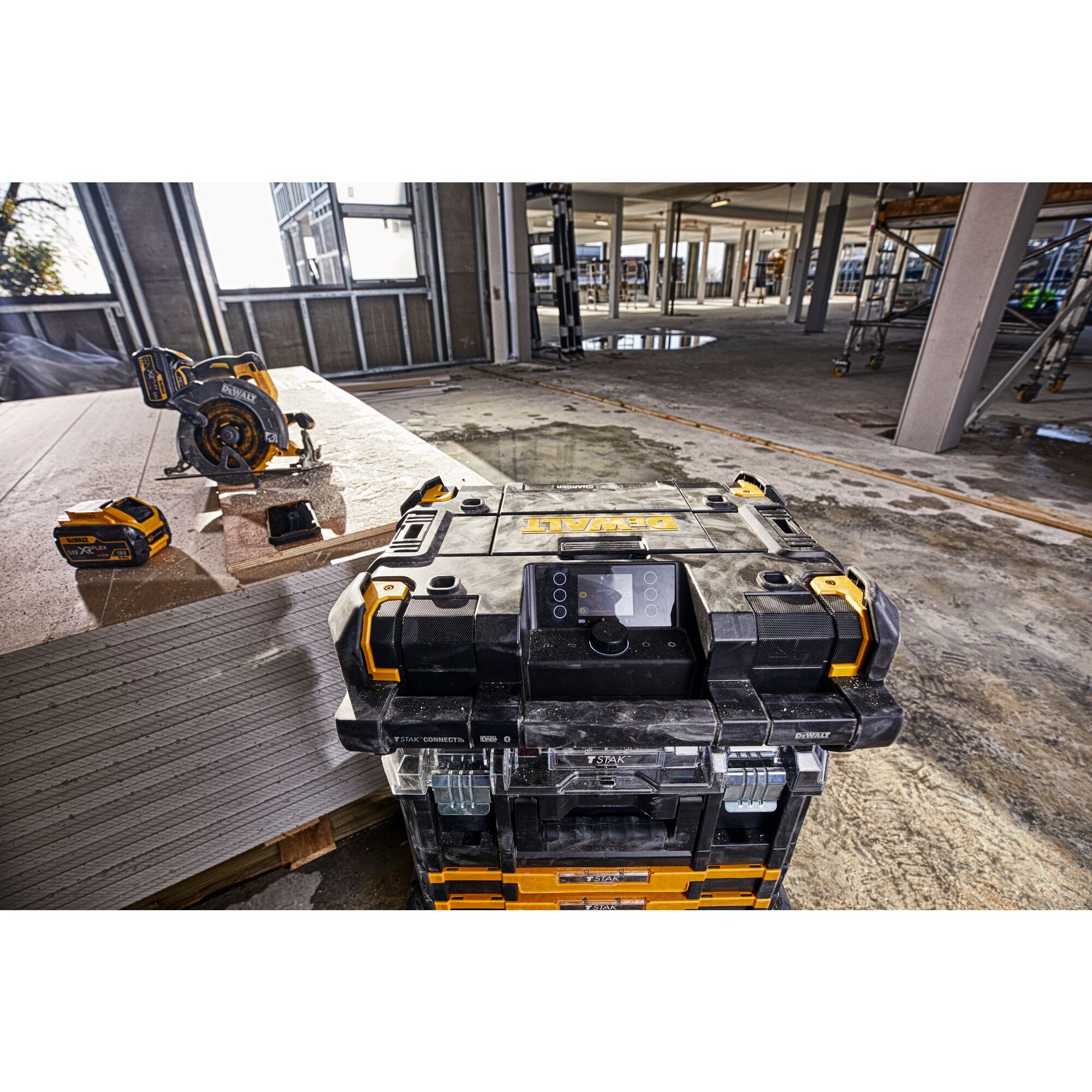 dewalt tstak radio specs