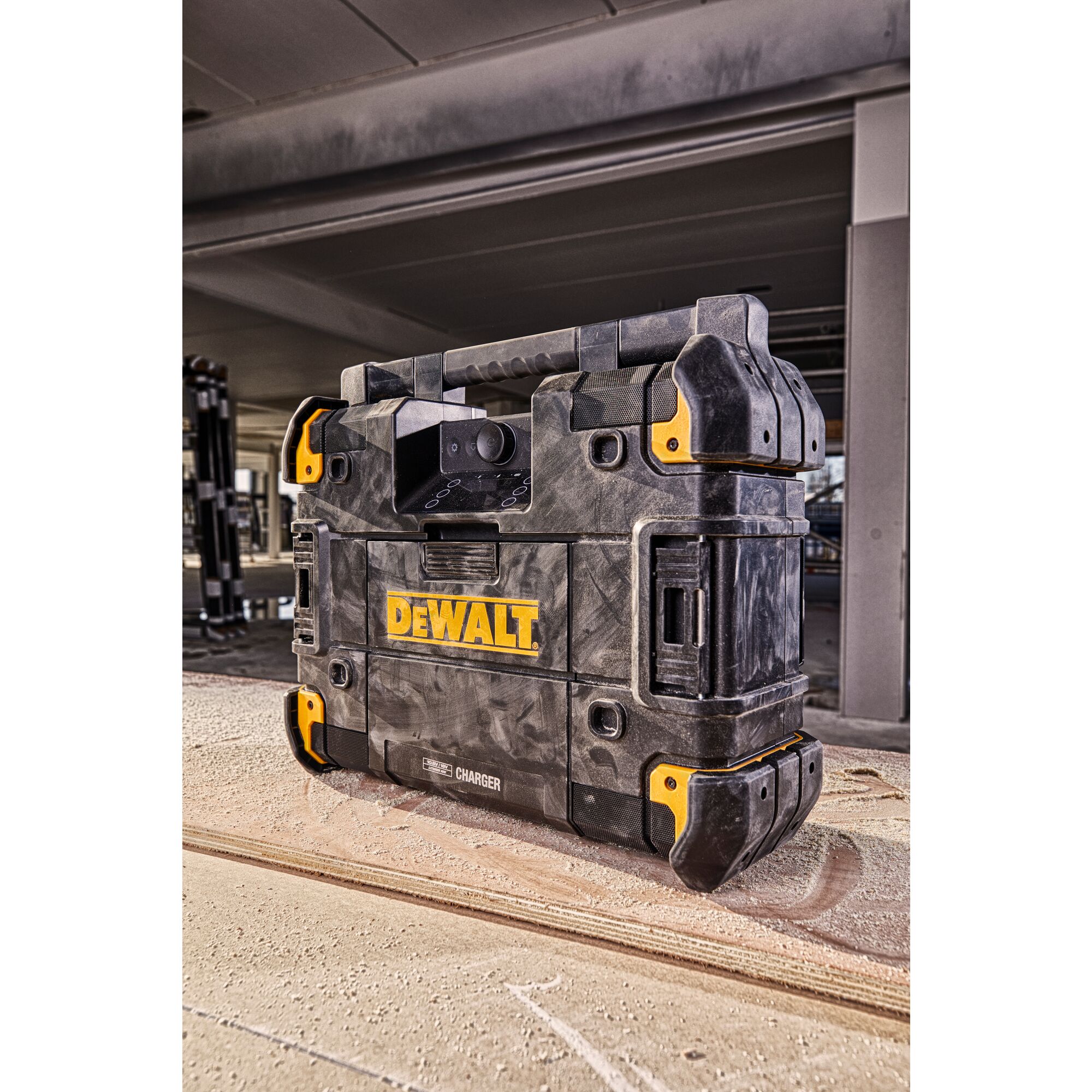 dewalt tstak radio specs