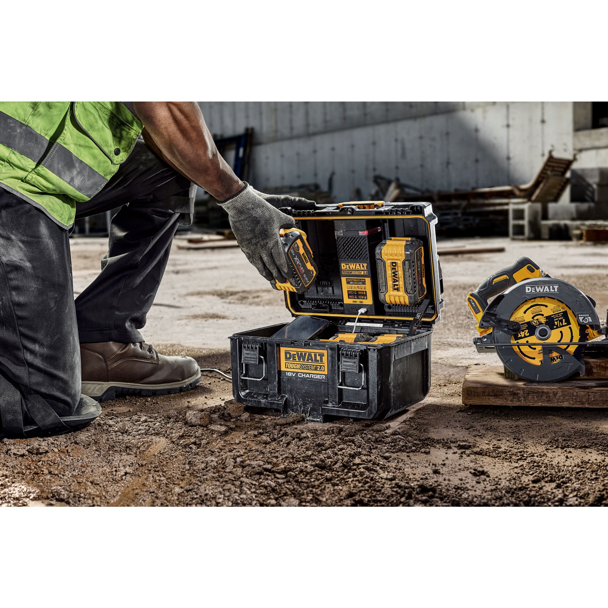 DEWALT デウォルト ToughSystem®ミュージック＆チャージャー - 工具